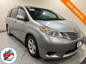 2017 Toyota Sienna LE 8-Passenger