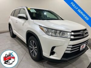 2017 Toyota Highlander XLE w/ Navigation