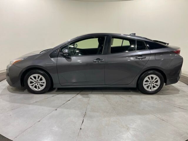 2016 Toyota Prius One Two photo 8