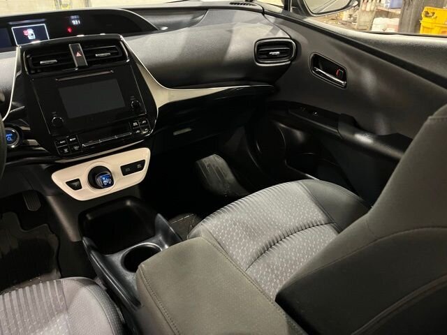 2016 Toyota Prius One Two photo 19