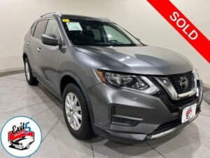 2020 Nissan Rogue SV w/ Apple Car Play