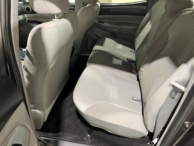 2014 Toyota Tacoma Base V6 photo 18