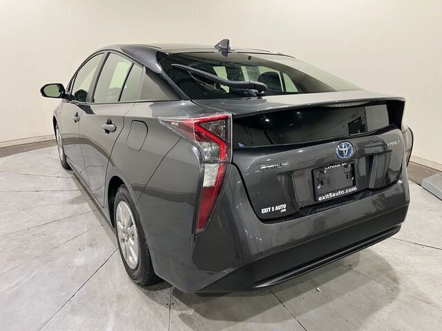 2016 Toyota Prius One Two photo 7