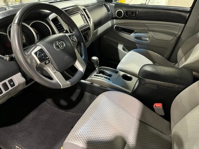 2014 Toyota Tacoma Base V6 photo 13