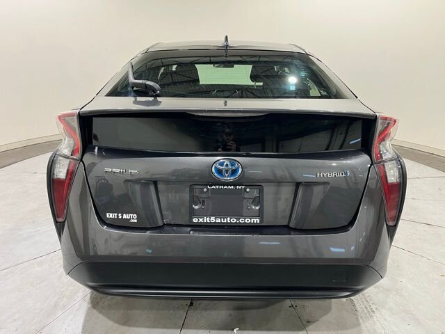 2016 Toyota Prius One Two photo 6