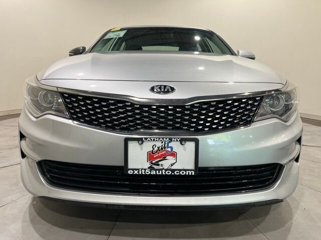 2016 Kia Optima EX photo 3