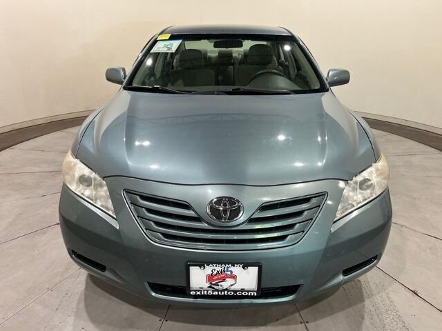 2009 Toyota Camry photo 2