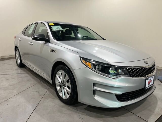 2016 Kia Optima EX photo 2