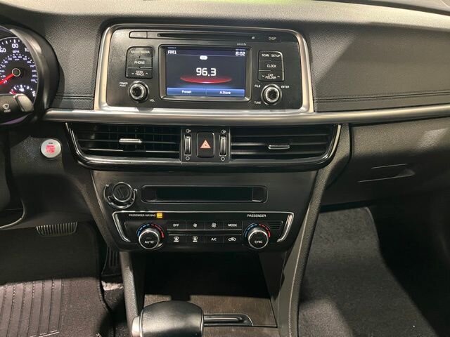 2016 Kia Optima EX photo 18