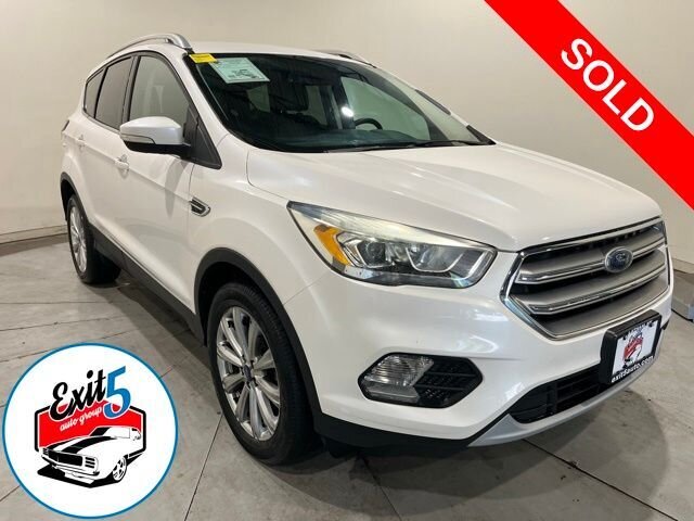 2017 Ford Escape Titanium w/ Navigation