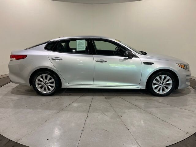 2016 Kia Optima EX photo 6
