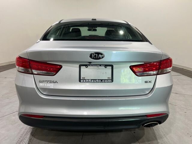 2016 Kia Optima EX photo 9