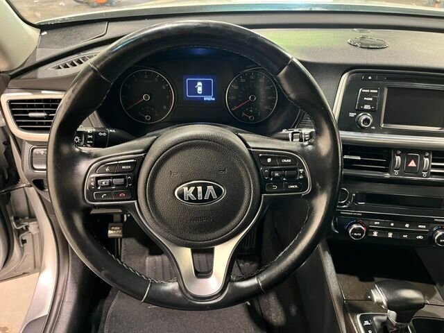 2016 Kia Optima EX photo 14