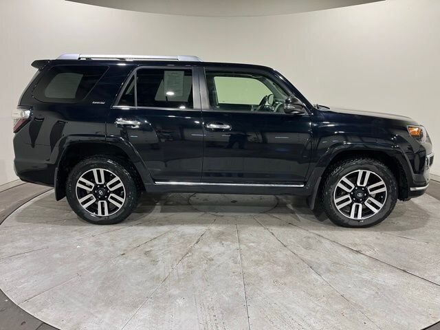 
 2015 Toyota 4Runner Limited w/ Navigation full									