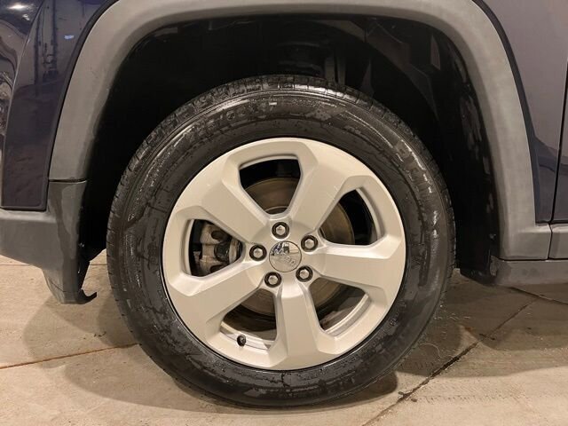 
 2018 Jeep Compass Latitude full									