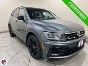 2019 Volkswagen Tiguan SEL R-Line's photo
