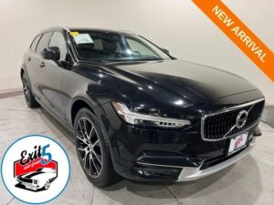 2018 Volvo V90 Cross Country T6 AWD w/ Navigation