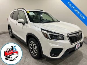 2021 Subaru Forester Premium w/ Apple Car Play