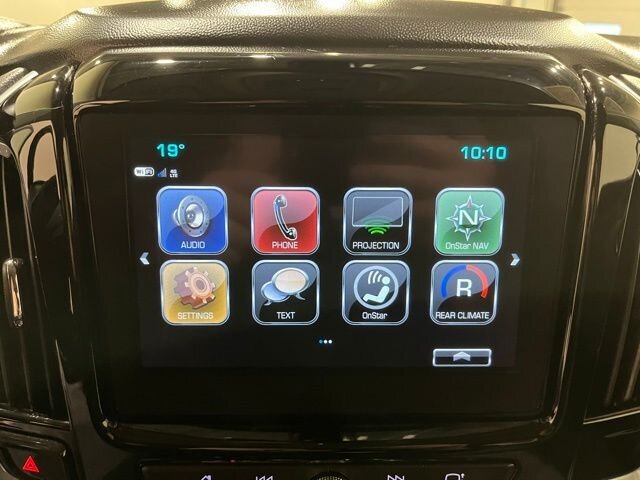 
 2019 Chevrolet Traverse LT w/ Apple Car Play full									