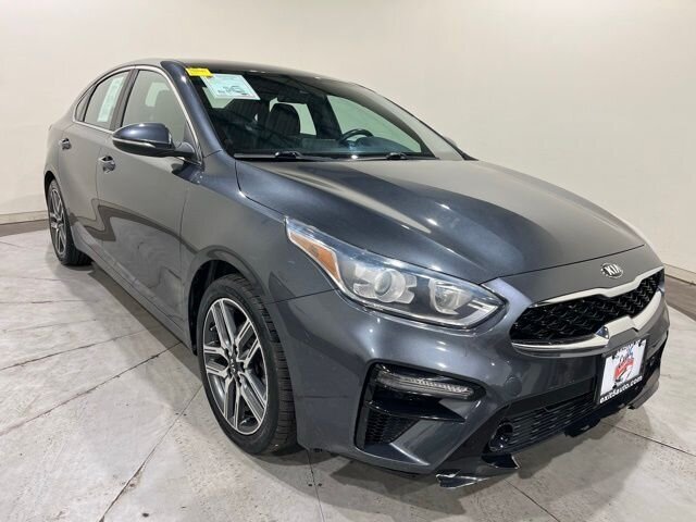 
 2019 Kia Forte EX w/ Apple Car Play full									