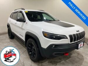 2019 Jeep Cherokee Trailhawk w/ Apple Car Play