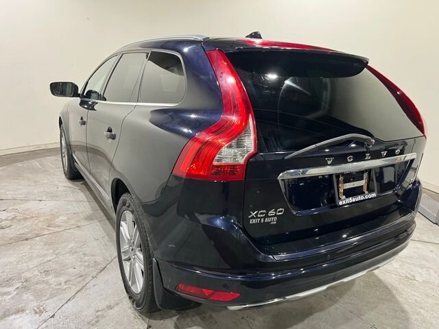 
 2017 Volvo XC60 T5 Inscription full									