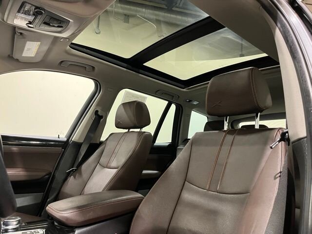 
 2017 BMW X3 xDrive28i full									