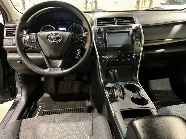 
 2016 Toyota Camry LE full									