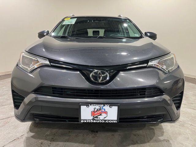 
 2018 Toyota RAV4 LE full									