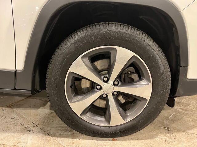 
 2019 Jeep Cherokee Limited full									