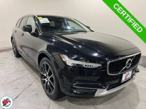 2018 Volvo V90 Cross Country T6 AWD w/ Navigation