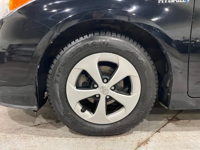 
 2015 Toyota Prius Four full									