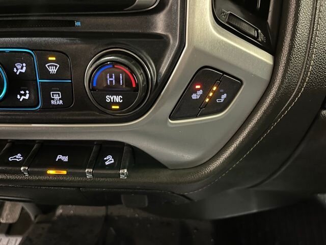 
 2017 GMC Sierra 1500 SLE w/ Navigation full									