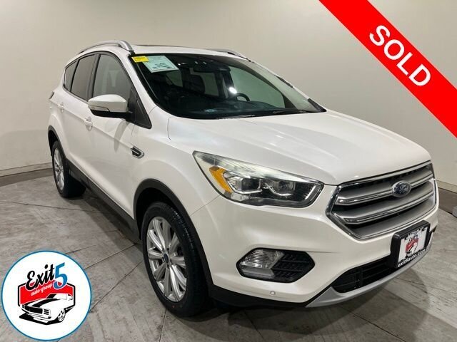 2017 Ford Escape Titanium w/ Navigation