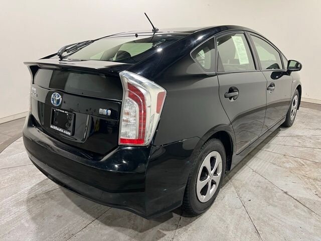 
 2015 Toyota Prius Four full									