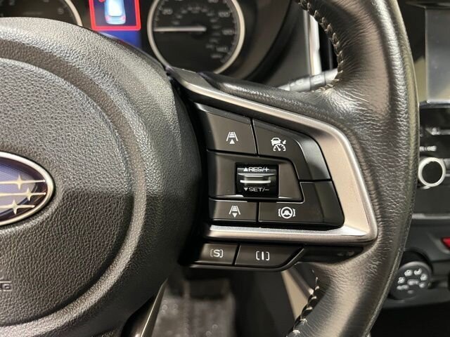 
 2021 Subaru Forester Premium w/ Apple Car Play full									