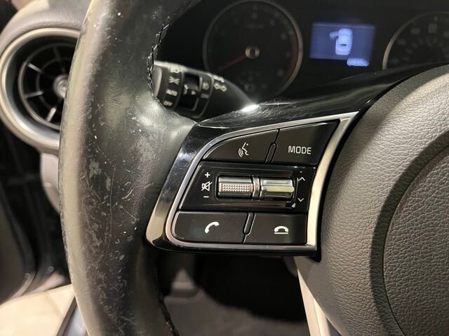 
 2019 Kia Forte EX w/ Apple Car Play full									