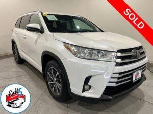 2017 Toyota Highlander XLE's photo