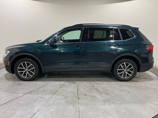 
 2019 Volkswagen Tiguan 2.0T SE 4Motion w/ Apple Car Play full									