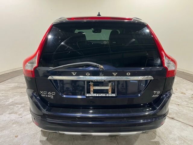 
 2017 Volvo XC60 T5 Inscription full									
