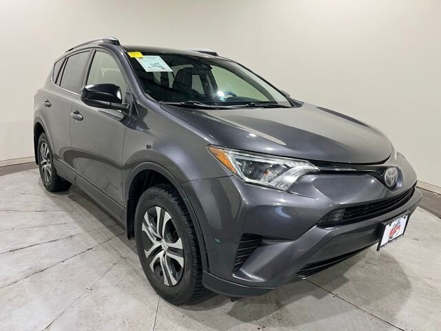 
 2017 Toyota RAV4 LE full									