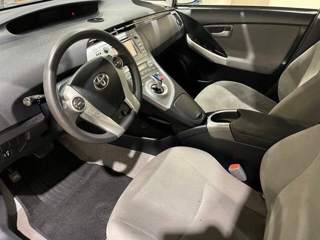 
 2015 Toyota Prius Four full									