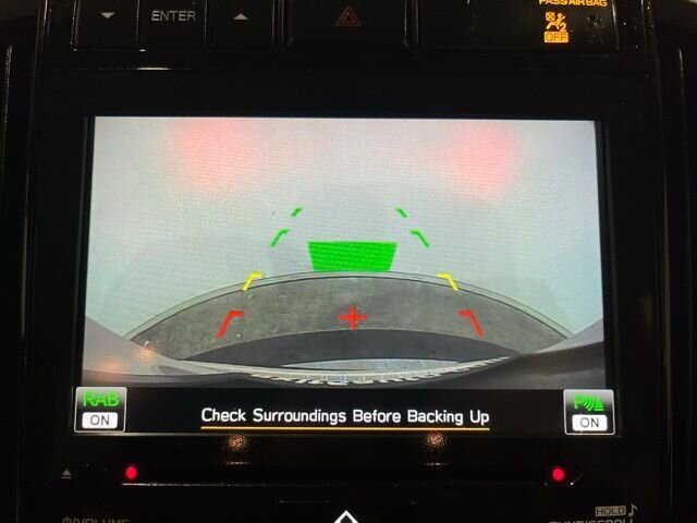 
 2019 Subaru Ascent Limited w/ Apple Car Play full									