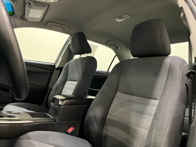 
 2016 Toyota Camry LE full									