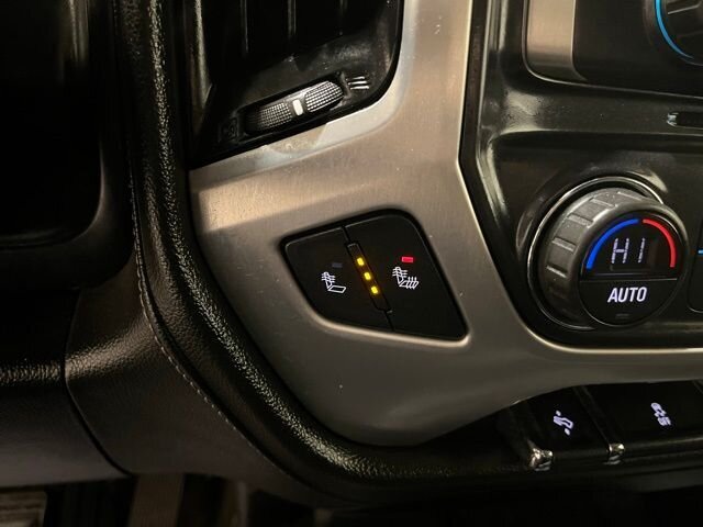 
 2017 GMC Sierra 1500 SLE w/ Navigation full									