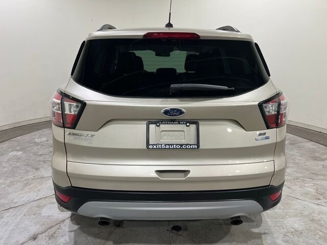 
 2018 Ford Escape SE full									