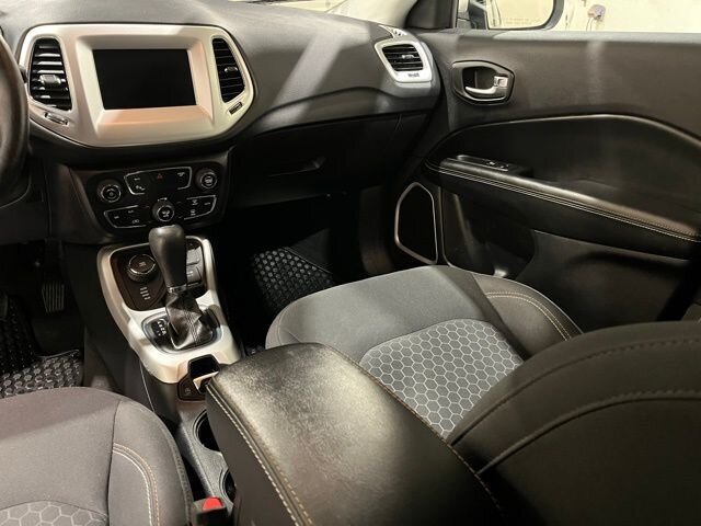 
 2019 Jeep Compass Sport full									