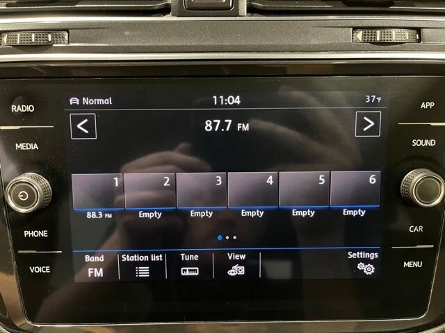 
 2019 Volkswagen Tiguan 2.0T SE 4Motion w/ Apple Car Play full									