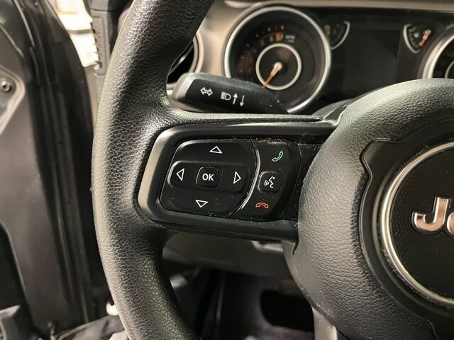 
 2018 Jeep Wrangler Sport full									