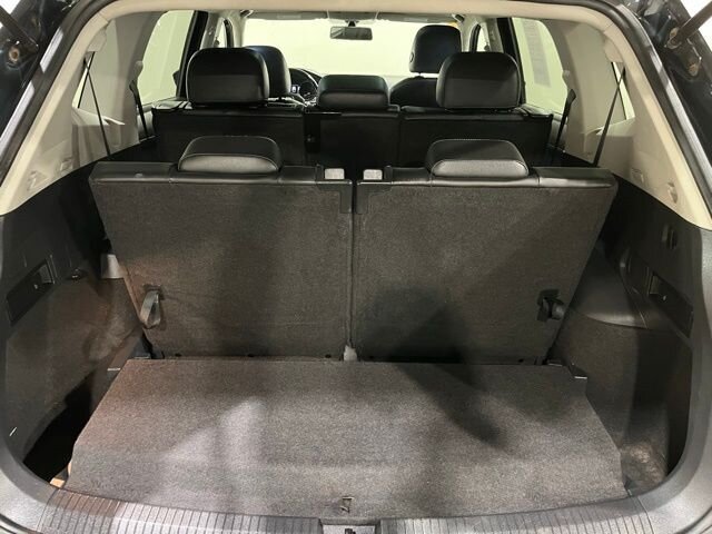 
 2019 Volkswagen Tiguan 2.0T SE 4Motion w/ Apple Car Play full									